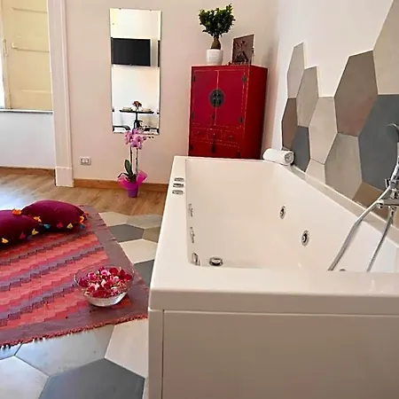 Sunrise Luxury בית הארחה