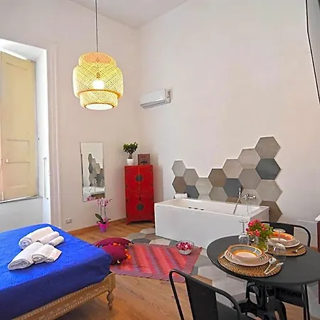 Sunrise Luxury בית הארחה