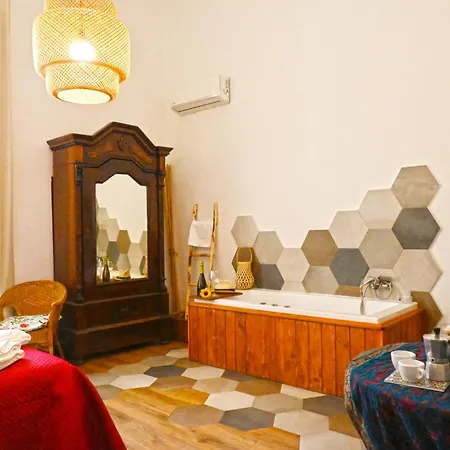 Sunrise Luxury 4* Nápoly